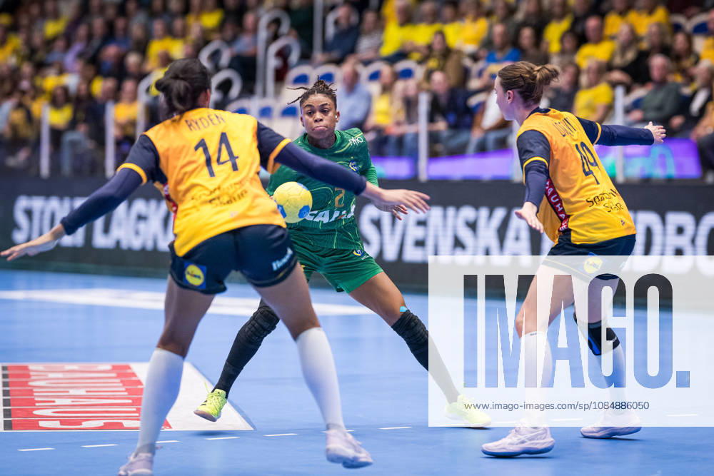 Handball, Women, International Friendly, Sweden vs. Brazil, October 22, 2022: Bruna de Paula of Brazil during the international friendly handball match between Sweden and Brazil on October 22, 2026 in Alingsas. Photo by Christoffer Borg Mattisson, BILDBYRÅN COP 261 CB0565 handball, Swedish women s national handball team, Sweden, Brazil, women s national team, BBeng