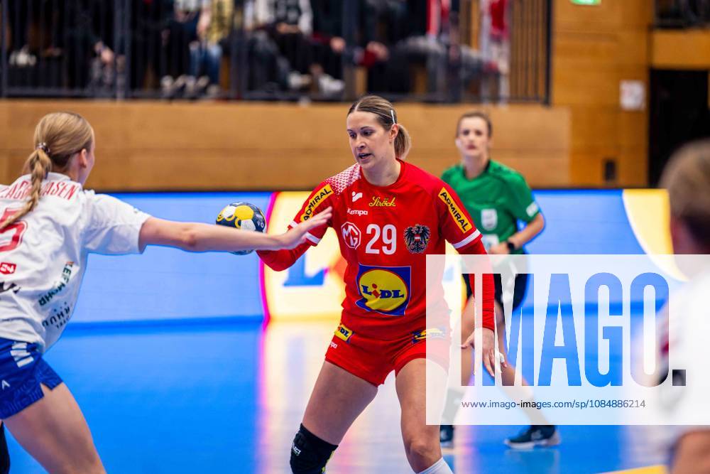 HANDBALL - AUT vs FRO, test match TULLN,AUSTRIA,22.OCT.26 - HANDBALL - OEHB international test match, ladies, Austria vs Faroe Islands. Image shows Ines Ivancok Soltic (AUT). GEPAxpictures Hackner