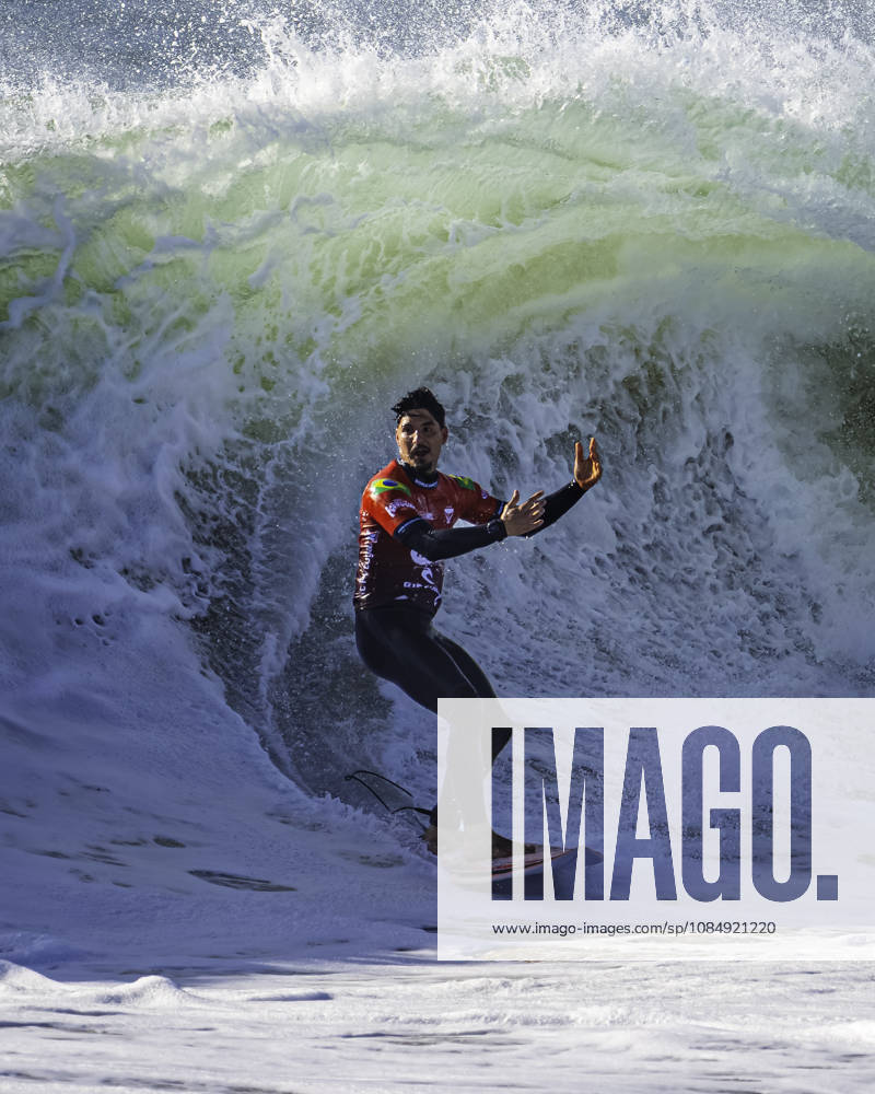 Gabriel Medina in action during the Final of the World Surf League - MEO Rip Curl Pro Portugal at Supertubos Beach on October 23, 2026, in Peniche, Portugal. Surf 2026: WSL - MEO RIP CURL PRO - ZUMAr200 20261023_zsp_r200_016