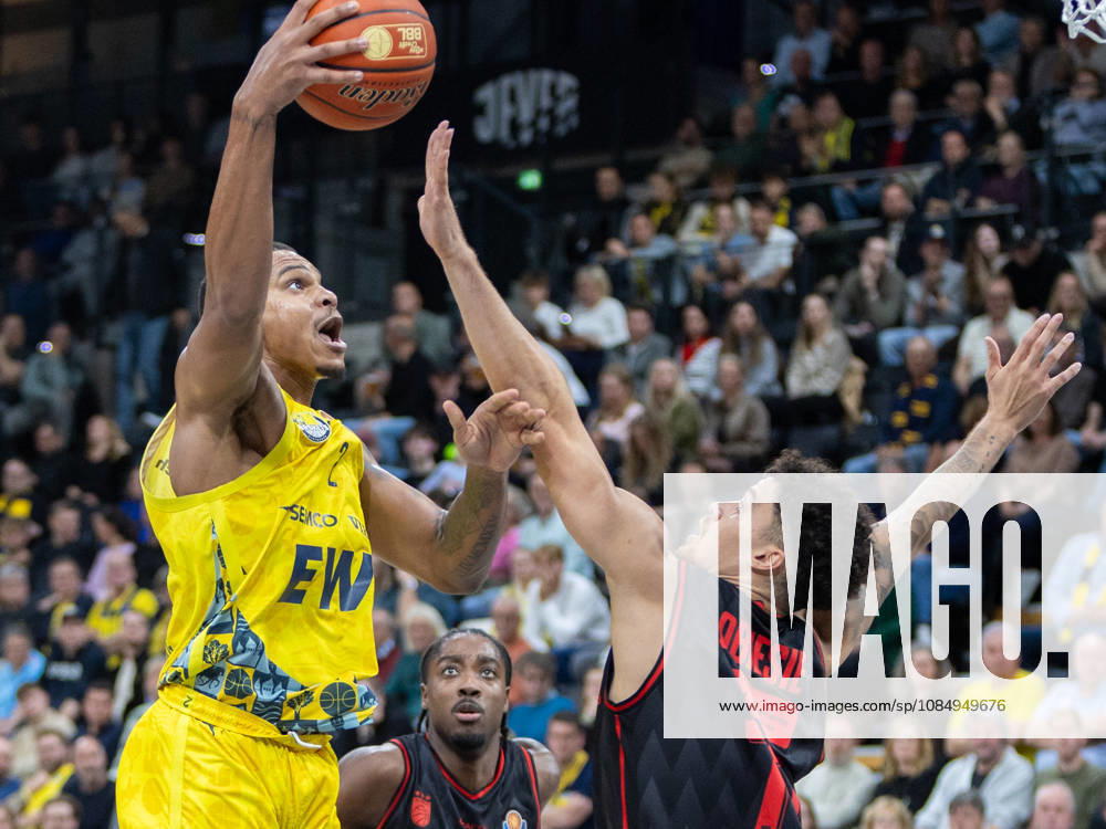 EWE Baskets Oldenburg faces off against Bamberg Baskets; Demajeo Wiggins, EWE Baskets Oldenburg vs. Bamberg Baskets, Basketball, BBL, October 23, 2026, Oldenburg