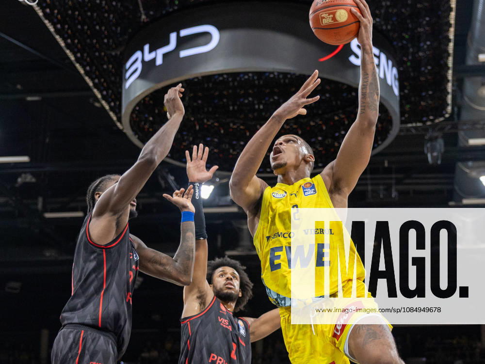 EWE Baskets Oldenburg faces off against Bamberg Baskets; Demajeo Wiggins, EWE Baskets Oldenburg vs. Bamberg Baskets, Basketball, BBL, October 23, 2026, Oldenburg