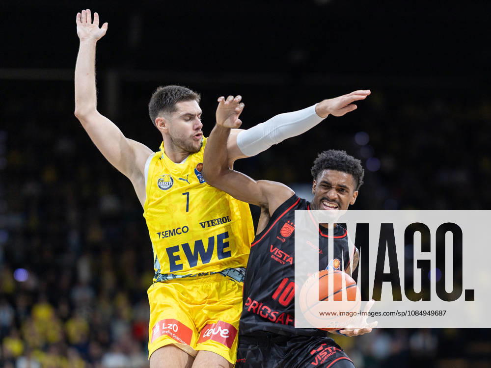 EWE Baskets Oldenburg faces off against Bamberg Baskets; Mylik Wilson, Stefan Momirov; EWE Baskets Oldenburg vs. Bamberg Baskets; Basketball; BBL; October 23, 2026; Oldenburg