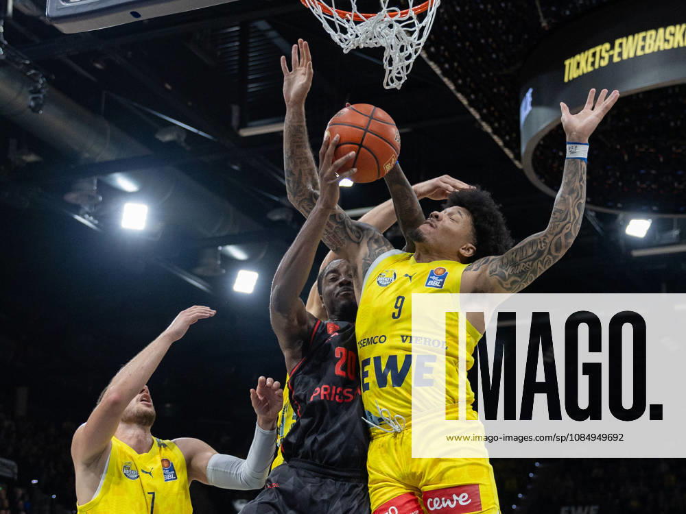 EWE Baskets Oldenburg faces off against Bamberg Baskets; Tylan James Pope, EWE Baskets Oldenburg vs. Bamberg Baskets, Basketball, BBL, October 23, 2026, Oldenburg