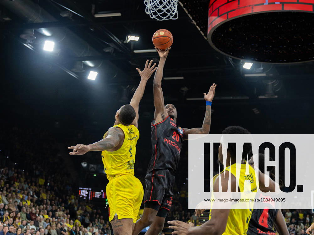 EWE Baskets Oldenburg Takes on Bamberg Baskets, Hason Ward EWE Baskets Oldenburg vs. Bamberg Baskets, Basketball, BBL, October 23, 2026, Oldenburg