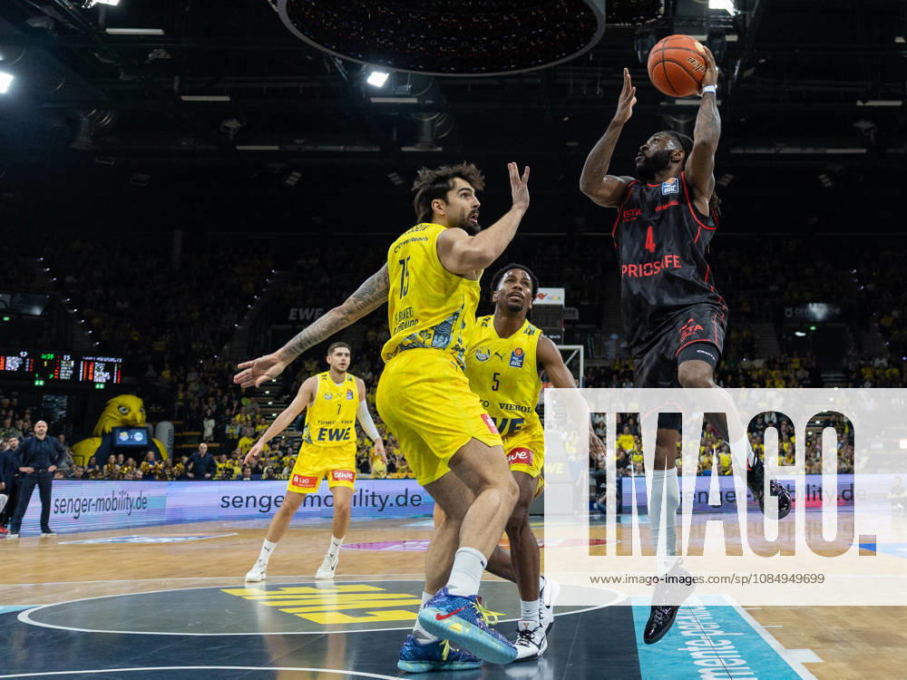 EWE Baskets Oldenburg Takes on Bamberg Baskets, Jordan Jones EWE Baskets Oldenburg vs. Bamberg Baskets, Basketball, BBL, October 23, 2026, Oldenburg