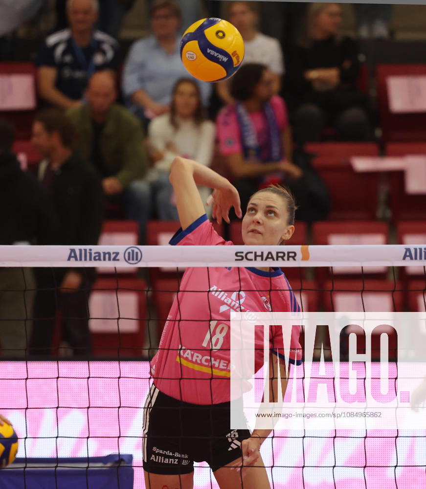 Stuttgart, DEKRA Bundesliga Volleyball: Allianz MTV Stuttgart vs. VfB Suhl LOTTO Thüringen, Viktoriia Mostsitska (Stgt)