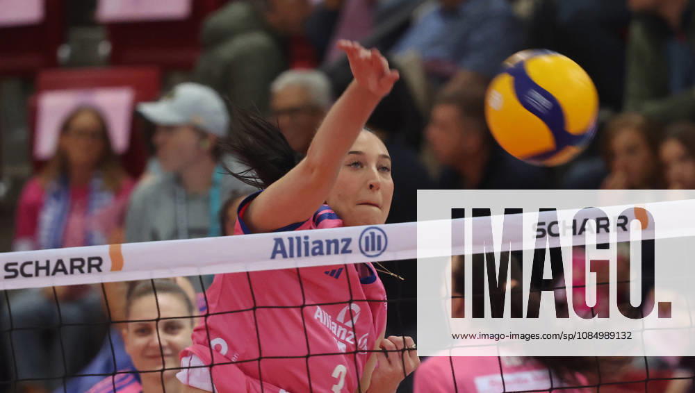 Stuttgart, DEKRA Bundesliga Volleyball: Allianz MTV Stuttgart vs. VfB Suhl LOTTO Thüringen, Jasmine Groß (Stgt)