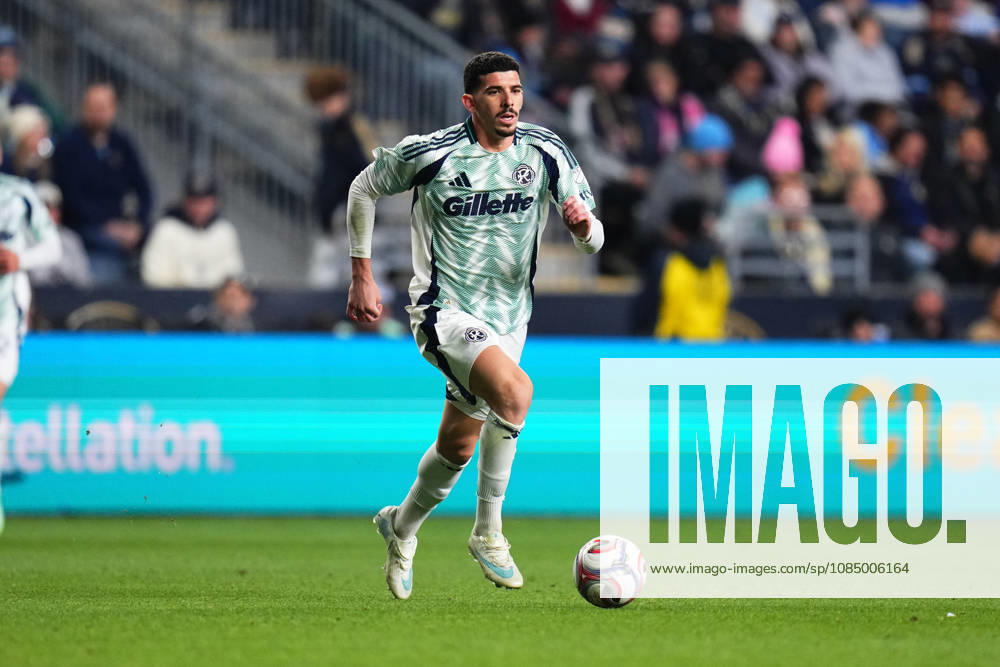 New England Revolution Foward Dor Turgeman (99) controls the ball during the first half of an MLS, Fussball Herren, USA match against the Philadelphia Union at Subaru Park in Chester, Pennsylvania. CSM Chester United States of America - ZUMAc04_ 20261024_zma_c04_232
