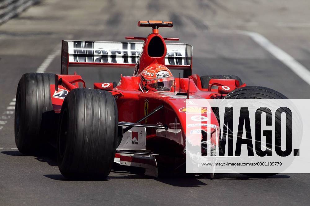 Michael Schumacher (Deutschland Ferrari) in seinem defekten Boliden Motorsport Grand Prix Herren Großer Preis von Monaco 2004, Formel 1 Weltmeisterschaft, F1, F, GP, WM, Vdig Einzelbild Circuit de Monaco Monte Carlo