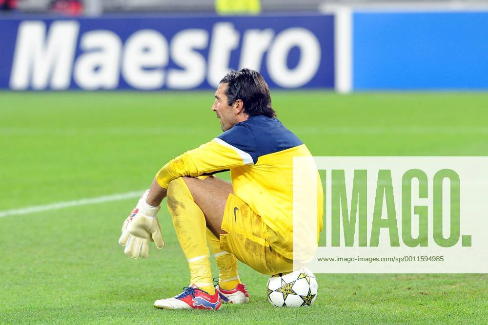 20121003 Football - soccer: UEFA Champions League, Juventus Turin - SHAKHTAR DONETSK 1, Gianluigi Buffon (Hinweis: Verwendung nur in Deutschland - only Germany) ZWEIx PhotoxPressx