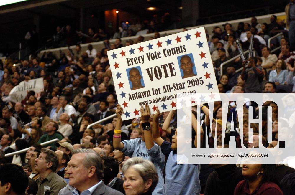 Jede Stimme zählt - die Fans der Washington Wizards wollen ihren Spieler Antawn Jamison im All Star Team 2005 sehen - (Icon74910282) Basketball Herren NBA 2004 2005 Totale Washington