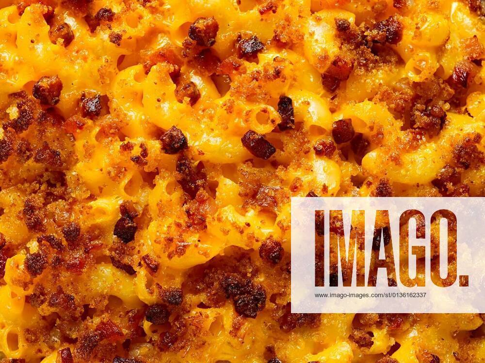 Rustic golden baked macaroni and cheese, 12.10.2020,