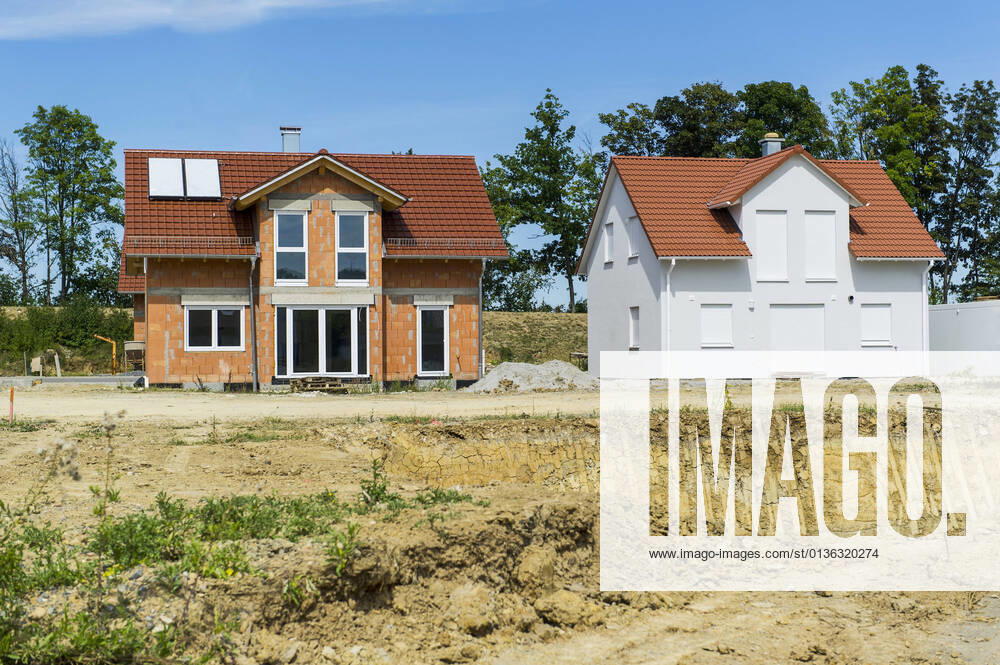 New development of a housing estate, Germany building of single family houses, Germany BLWS653195