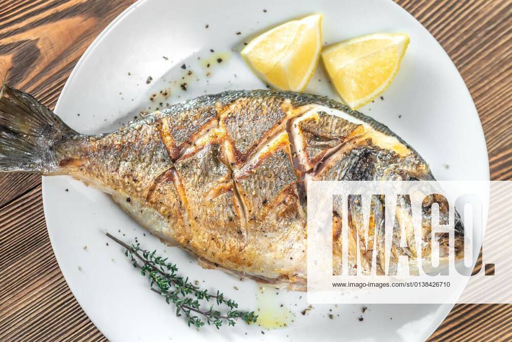 Fried dorada with fresh thyme, 13.10.2020,