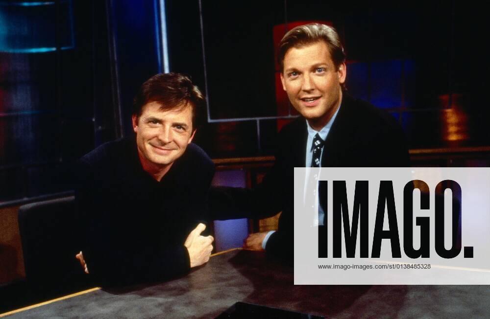 THE DAILY SHOW, from left: Michael J. Fox, Craig Kilborn, 1996-, ph: Maryanne Russell ?Comedy Central courtesy Everett Collection Ref:TSDDASH CC020 PUBLICATIONXNOTxINxCANxCHNxFRAxITAxJPNxNORxPOLxRUSxESPxUKxUSA