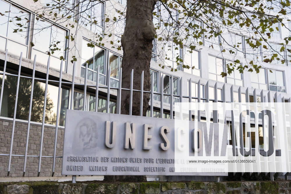 Paris, France October 11, 2021 - View of the UNESCO headquarters. The United Nations Educational, Scientific Organization is a specialized UN agency. Its objective, according to its constitutive act, is to contribute to the maintenance of peace and security by strengthening, through education, science and culture, collaboration between nations, in order to ensure universal respect for justice, of the law, of human rights POLITIQUE, UNESCO, SIEGE, ILLUSTRATION, GENERIQUE, ORGANISATION INTERNATIONALE, DIPLOMATIE, RELATIONS DIPLOMATIQUES, NATIONS UNIES, CULTURE, EDUCATION, ONU, PAIX, DIALOGUE, BUREAUX, PEUPLES, DROITS DE L HOMME, COOPERATION, AUDREY AZOULAY, AMBASSADEURS, REPRESENTATION DIPLOMATIQUE, LOGO