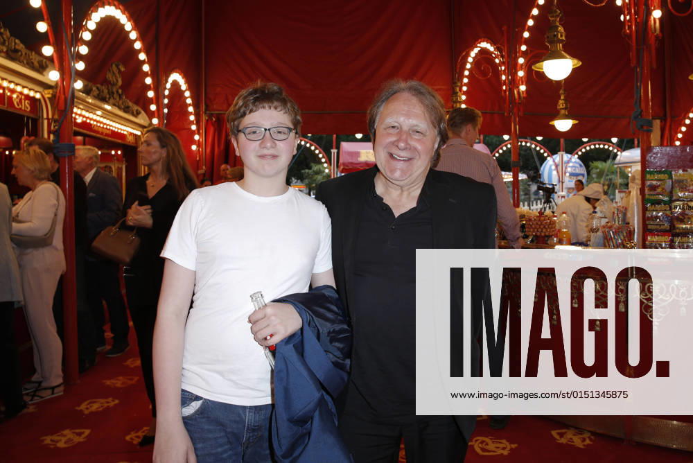 Peter Urban Son Jonah Gala Premiere Circus Roncalli on 3 June 2017 at Hamburg Bog willow