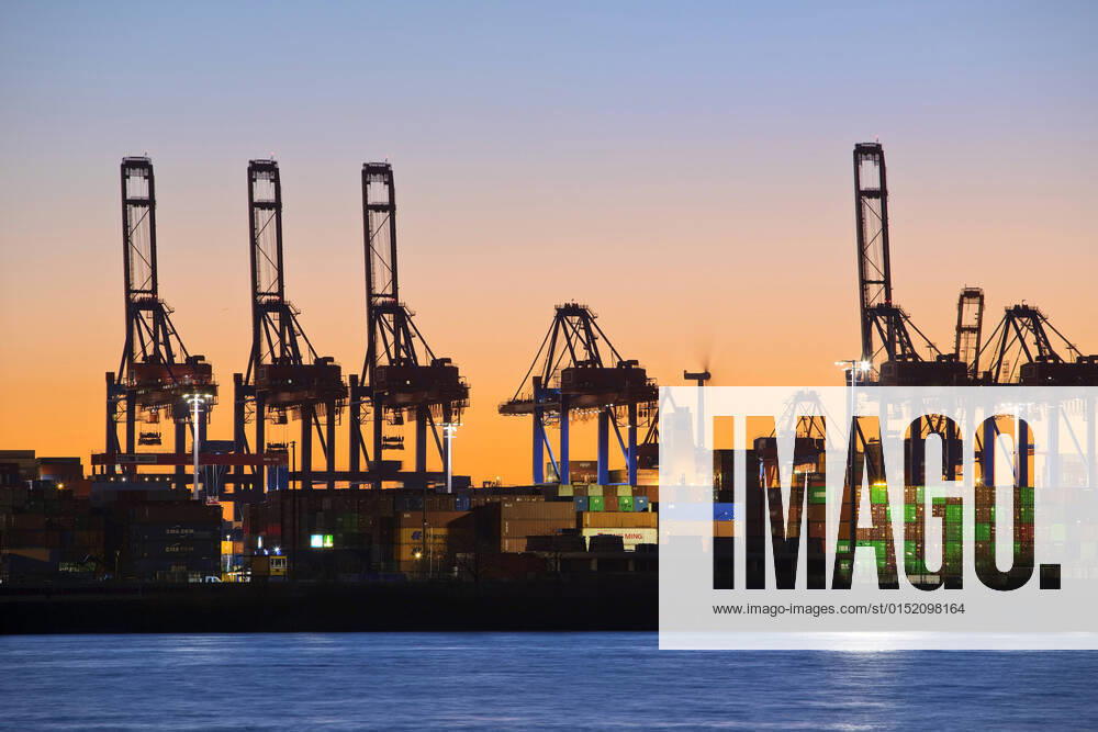 Loading cranes at the container terminal Burchardkai at sunset, Port of Hamburg, Germany, Hamburg Cranes at the container terminal Burchardkai at sunset, Port of Hamburg, Germany, Hamburg BLWS663145