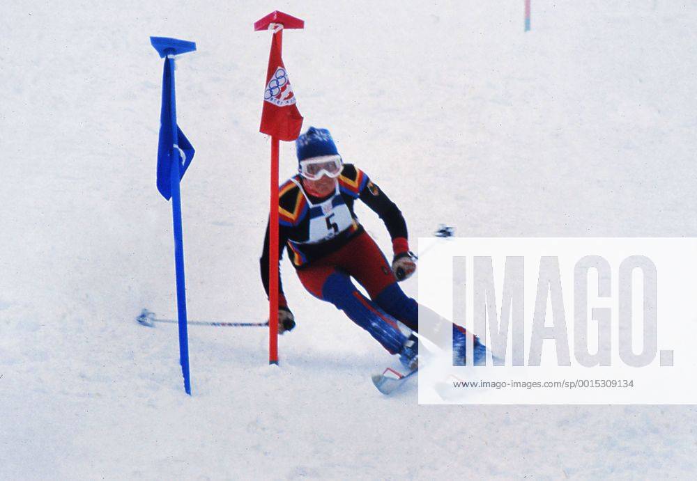 Alpine Skiing - 1976 Innsbruck Winter Olympics - Women s Slalom West Germany s Rosemarie Rosi Mittermaier on the way to winning the gold medal at the Axamer Lizum, Axams, Austria. Mittermaier had already won the Downhill and with the Giant Slalom still to come she had a chance to win all three available Alpine ski events. However she took the silver in that final event, failing to win the gold by just 0.125s. 11 02 1976
