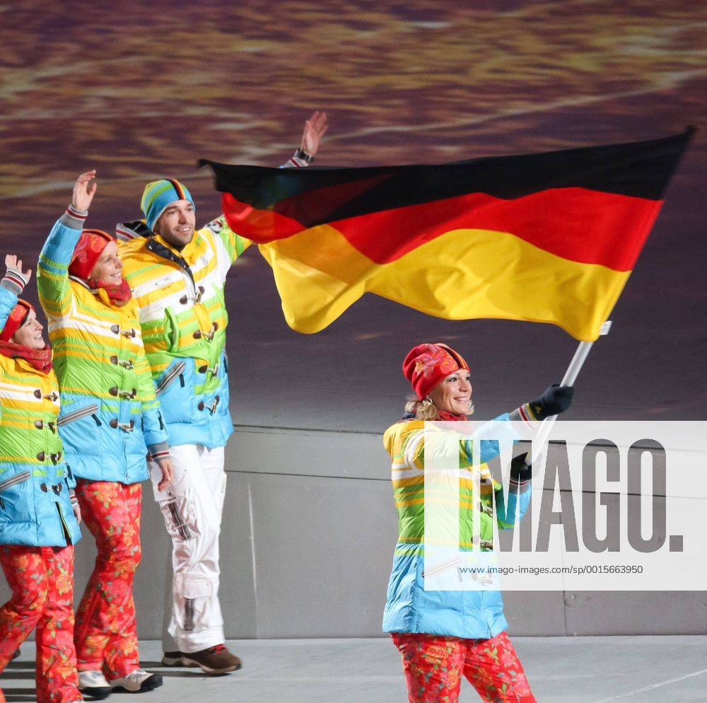 Olympiastadion Fischt, Adler, RUS, Sochi 2014, Eröffnungsfeier der XXII. Olympischen Winterspiele, im Bild Team Deutschland mit Fahnentraegerin Maria Hoefl - Riesch Team Germany with flag bearer Maria Hoefl - Riesch during the Opening Ceremony of the Olympic Winter Games Sochi 2014 at the Fisht Olympic Stadium in Adler, Russia on 2014 02 07. Foto Eibner EP_Gro