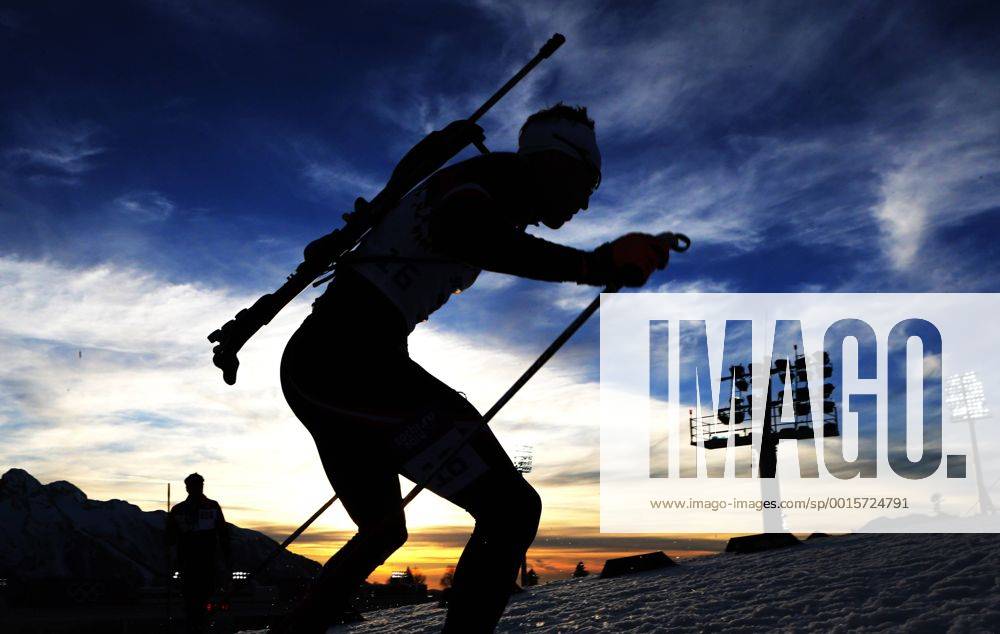OLYMPIA - Olympische Spiele 2014 KRASNAJA POLJANA,RUSSLAND,13.FEB.14 - DIVERS, OLYMPIA, BIATHLON - Olympische Winterspiele Sotschi 2014, Laura Center, Khrebet Psekhako, 20km Einzel der Herren. Bild zeigt Simon Eder (AUT). Keywords: ÖBH.