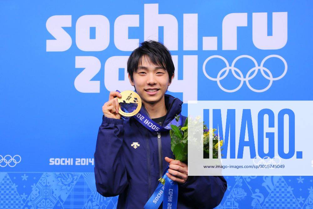 Yuzuru Hanyu (JPN), FEBRUARY 15, 2014 - Figure Skating : Siegerehrung at Olympic Medals Plaza during the Sochi 2014 Olympic Winter Games in Sochi, Russia. NOxTHIRDxPARTYxSALES. ( umqa009552)