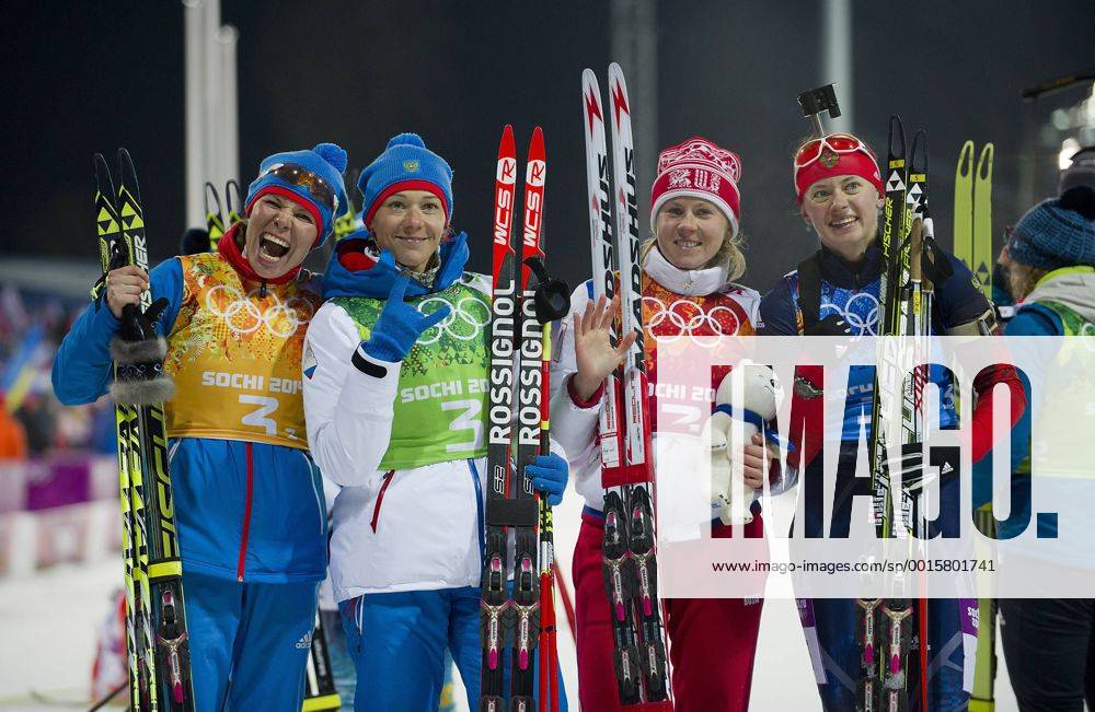 Jubel Team RUS, Yana ROMANOVA, Ekaterina SHUMILOVA, Olga VILUKHINA, Olga ZAITSEVA, ueber 2. Platz, Silber, Silbermedaille, Silbermedaillengewinnerin, Jubel, jubelt, Freude, Begeisterung, Emotion, jubeln, cheers, Biathlon, 4x6km Staffel der Frauen, Women s Relay, Laura Cross Country und Biathlon Center, 21.02.2014, XXII. Olympische Winterspiele 2014, vom 07.02. - 23.02.2014 in Sotschi Russland.