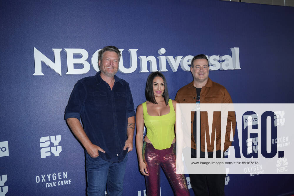 NBCUniversal Upfront 2022 NEW YORK, NEW YORK - MAY 16: (L-R) Blake Shelton, Nikki Bella and Carson Daly attend the 2022 NBCUniversal Upfront at Mandarin Oriental Hotel on May 16, 2022 in New York City. New York City United States