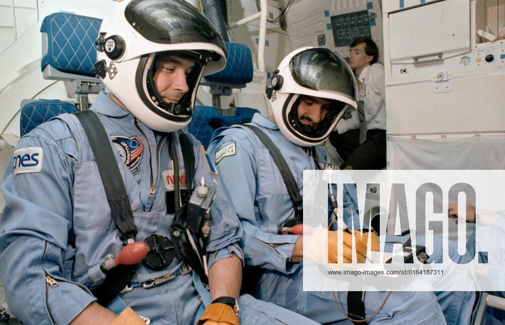 S85-32002 (17 May 1985) --- The two payload specialists for 51G participate in a training exercise in the Shuttle mission simulation and training facility at the Johnson Space Center (JSC). Patrick Baudry, left, and Sultan Salman Abdelazize Al-Saud were briefed on the launch and entry phases of their upcoming flight. The photo was taken by Otis Imboden.