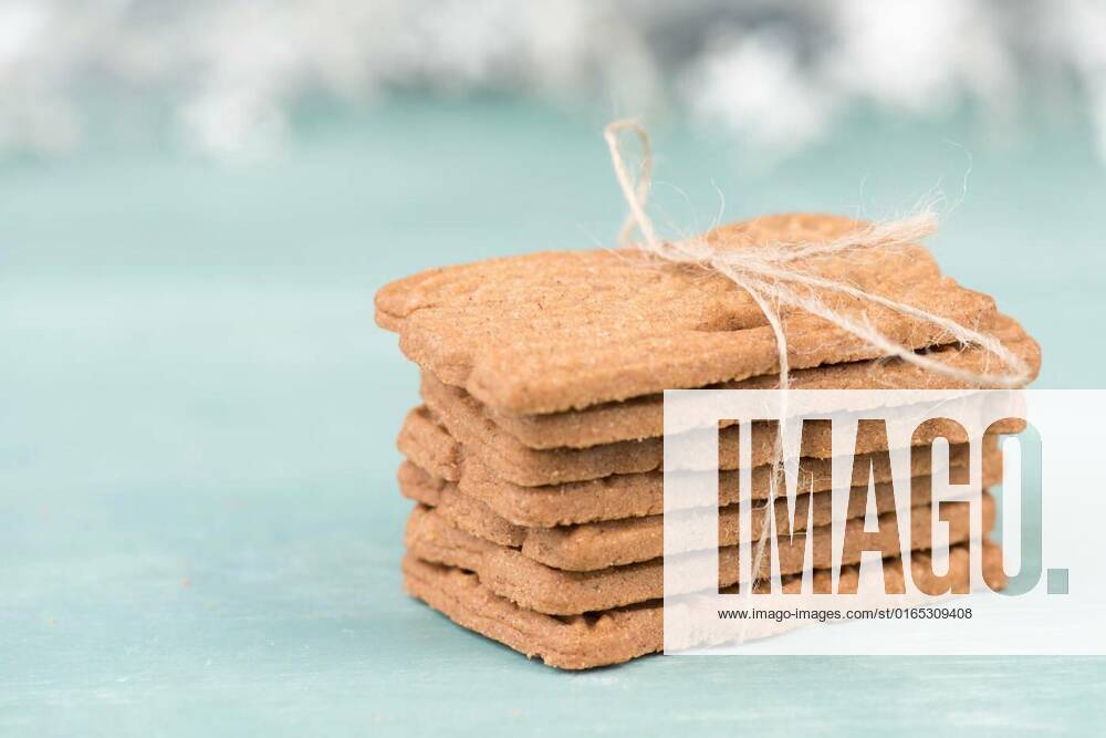 Traditional german christmas cookies called Spekulatius, sweetness with almonds and spices like cinnamon and star anise, Traditional german christmas cookies called Spekulatius, sweetness with almonds and spices like cinnamon and star anise, 12.11.2020,