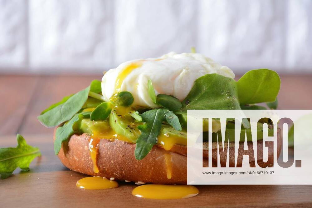 Poached egg with avocado, arugula beet leaves, black pepper on toast. Healthy breakfast concept, Poached egg with avocado, arugula beet leaves, black pepper on toast. Healthy breakfast concept, Poached egg with avocado, arugula beet leaves, black pepper on toast. Healthy breakfast concept, 06.04.2021,