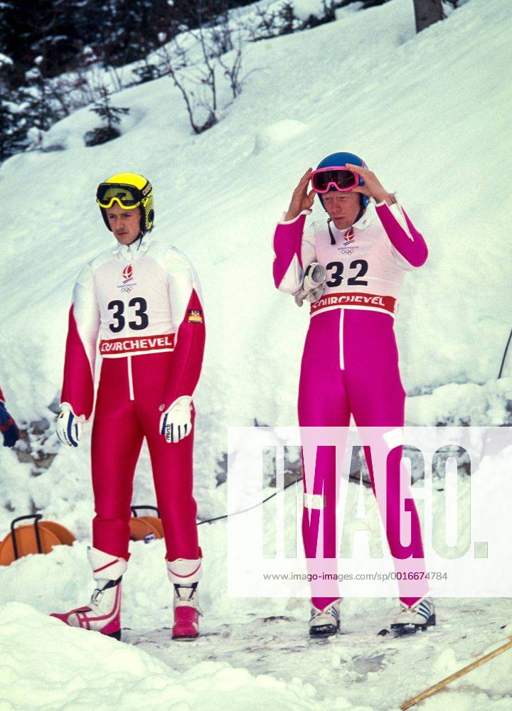 SKISPRINGEN, OLYMPISCHE WINTERSPIELE 1992 IN ALBERTVILLE Jens Weissflog (li) und Dieter Thoma (re, beide GER) FOTO (C): WEREK Pressebildagentur MODELxRELEASExx