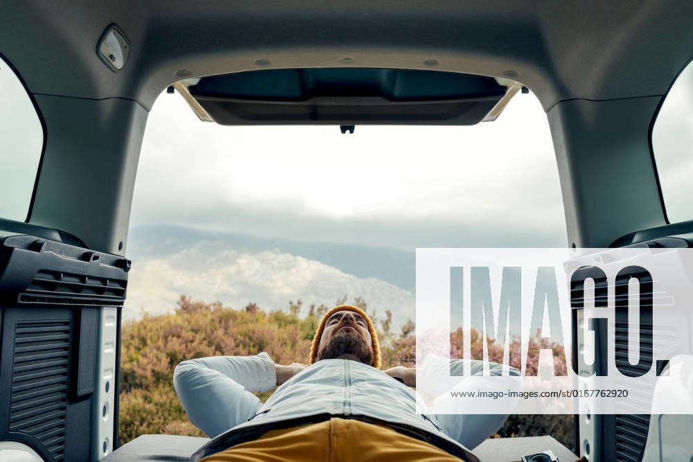 Relaxation,vacation,campervan,relax,vacations,campervans,caravan,caravans,mobile home,motor home,motorhome,motorhomes 539-izx ,model released, Symbolfoto