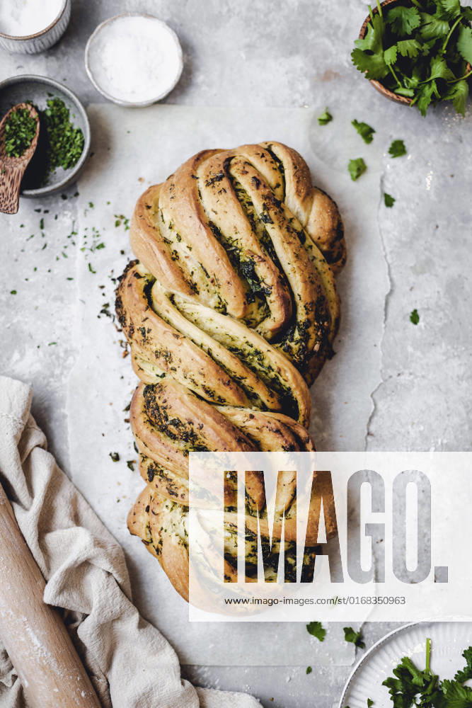 IMAGO Creative, Food, Brot, Knoblauchbrot Garlic Herb Twist Bread Garlic Herb Twist Bread