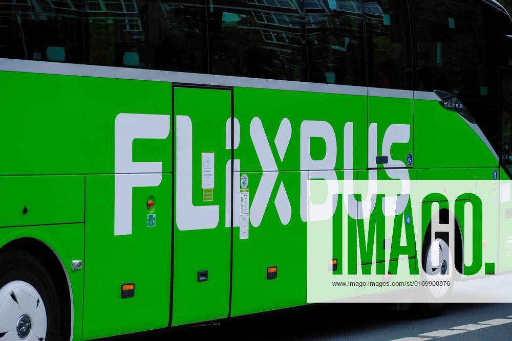 Düsseldorf 23 09 2022 Flixbus travel company rail alternative long-distance bus transport turnaround mobility turnaround Düsseldorf North Rhine Westphalia Germany