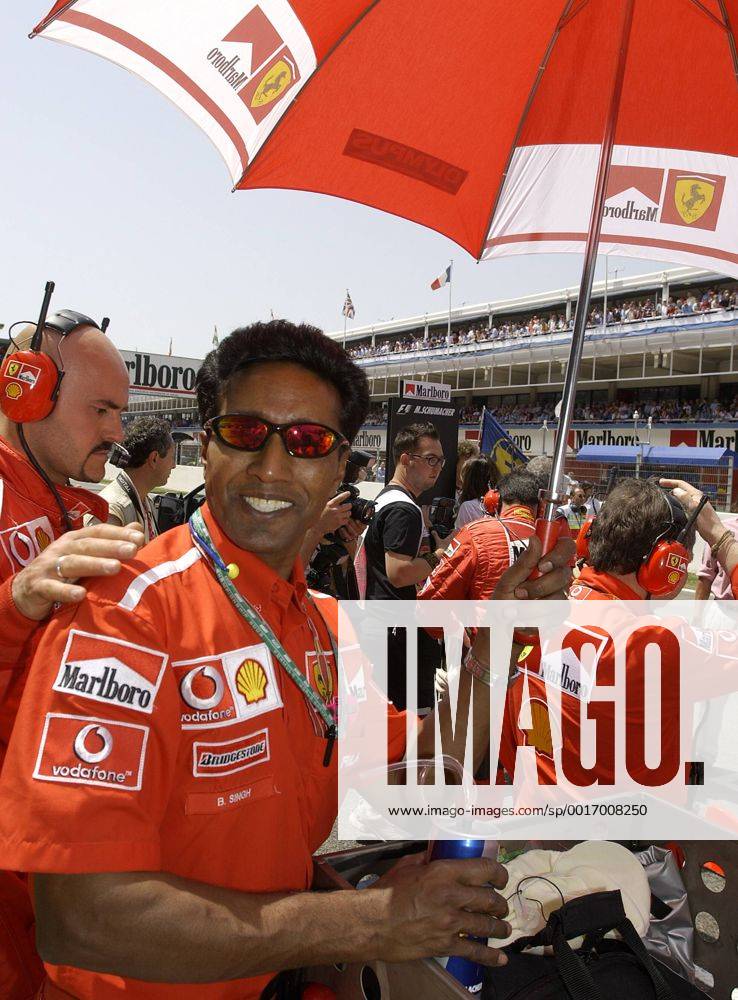 SINGH B. Physiotherapeut von Michael Schumacher Scuderia Ferrari Marlboro F1 Team . Grand Prix von Spanien in Barcelona 2003. Motorsport Formel 1 Portrait. Copyright