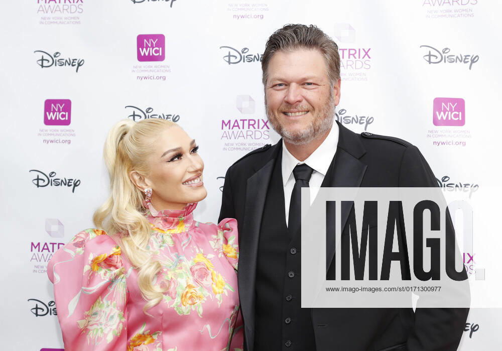 Gwen Stefani and Blake Shelton arrive on the red carpet at the 2022 Matrix Awards at The Ziegfeld Ballroom on Wednesday, October 26, 2022 in New York City. 1 NYP20221026112 JohnxAngelillo