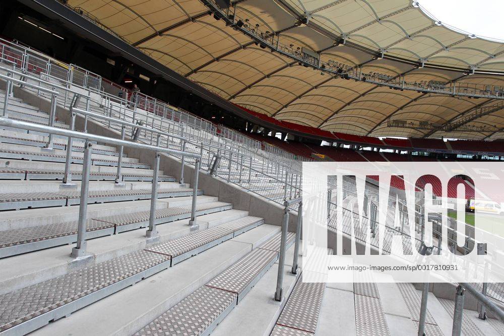 Fußball, Stadiongeschichte VfB Stuttgart Fussball Bundesliga VfB Stuttgart Pressekonferenz Umbau und Fertigstellung Mercedes-Benz-Arena neue Cannstatter Kurve 03.08.2011 Foto Herbert Rudel