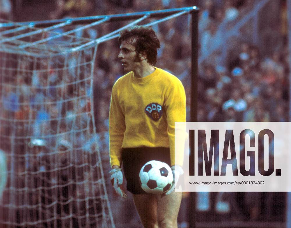 Torwart Jürgen Croy (DDR) Fußball WM Herren Weltmeisterschaft 1974, Länderspiel, Nationalmannschaft, Nationalteam, Nationaltrikot, Vdia Einzelbild Gruppe 1 Berlin