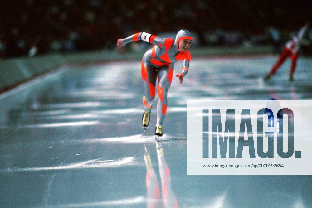 Bonnie Blair (USA) Eisschnellauf OS Winter Damen Olympische Winterspiele 1988, Spiele, Olympia, Olympiade, Eisschnellaufen, Eisschnelllaufen Einzelbild Calgary