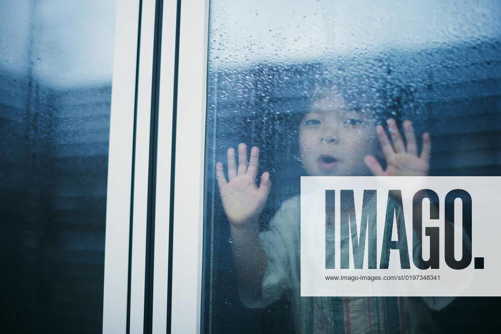 Japanese kid at home AFLO196339612 , 196339612.jpg, ,model released, Symbolfoto ,property released