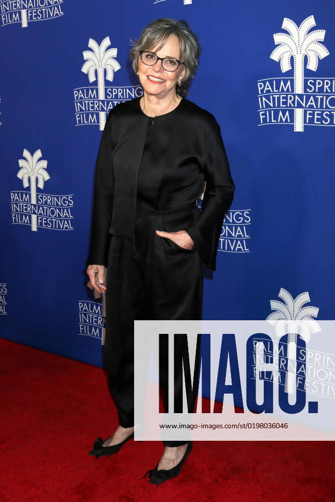 LOS ANGELES - JAN 6: Sally Field at the 80 For Brady World Premiere at the Palm Springs International Film Festival on January 6, 2022 in Palm Springs, CA