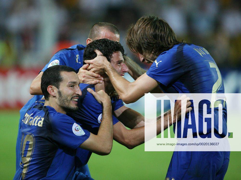 WM 2006, Dortmund, Halbfinale, Deutschland - Italien - Fabio Grosso, Andrea Pirlo und Gianluca Zambrotta