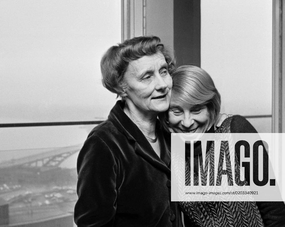 STOCKHOLM 19701217 Authors Astrid Lindgren and Tove Jansson awarded the Heffaklumpspriset award STOCKHOLM Sweden PB KOD 44