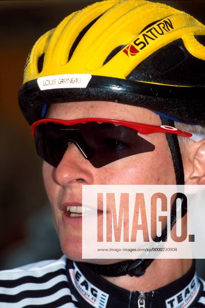 Petra Roßner (Deutschland Euregio Egrensis) mit Helm und Sonnenbrille Radsport LM Damen Deutsche Frauen-Meisterschaft 2000, DM, Landesmeisterschaft, Radrennsport, Straßenradsport, Porträt Straßenrennen Heppenheim