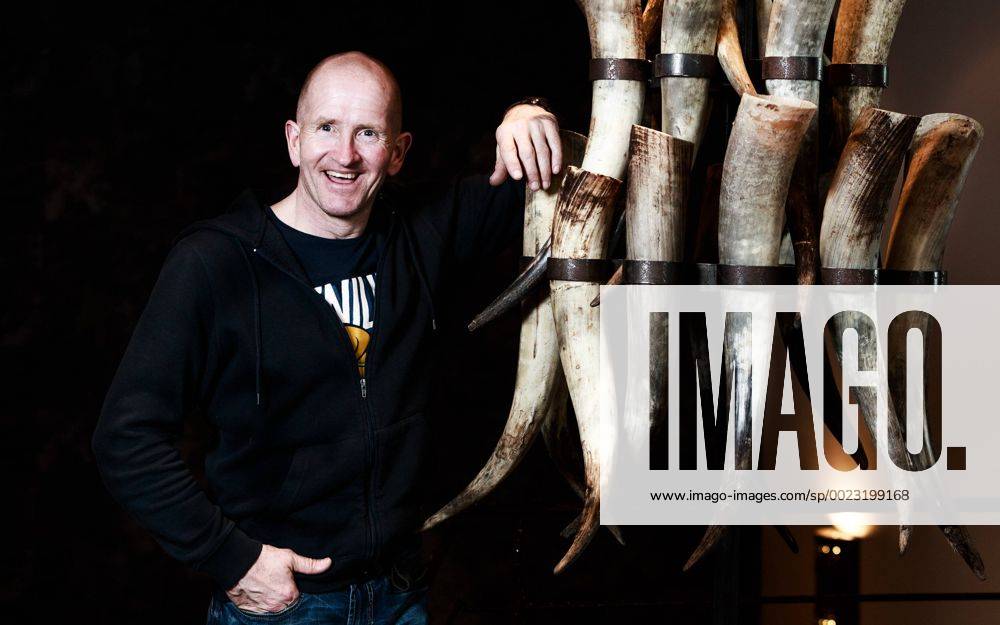 Saalbach Hinterglemm 10.03.2016, der Schwarzacher, Saalbach Hinterglemm, AUT, Michael Edwards, Eddie the Eagle im Portrait, im Bild der ehemalige britische Skispringer Michael Edwards besser bekannt als Eddie the Eagle. Er war der erste Springer, der fuer Grossbritannien bei Olympischen Winterspielen an den Start ging former British ski jumper Michael Edwards better known as Eddie the Eagle during a Interview and Photo Shoot. He was the first British jumper who went at the Winter Olympics. at the der Schwarzacher, Saalbach Hinterglemm, Austria on 2016 03 10. EP_fei