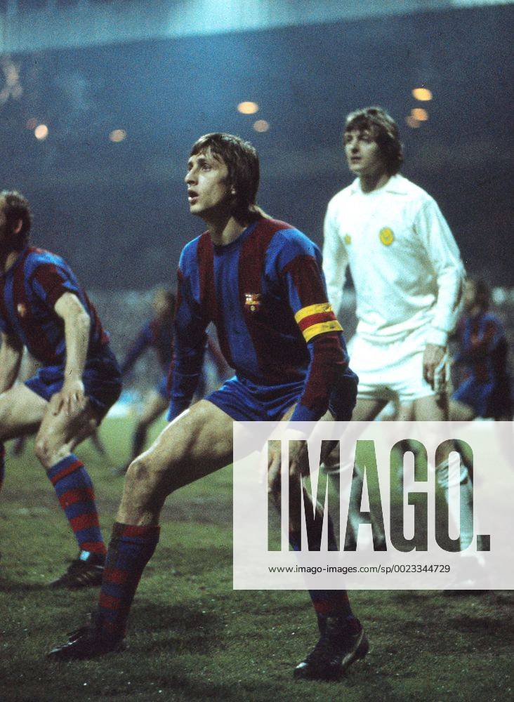 Football - 1975 European Cup - Semi-Final, First Leg: Leeds United 2 Barcelona 1 09 04 1975 Barcelona s Johan Cruyff at Elland Road. Colorsport Andrew Cowie