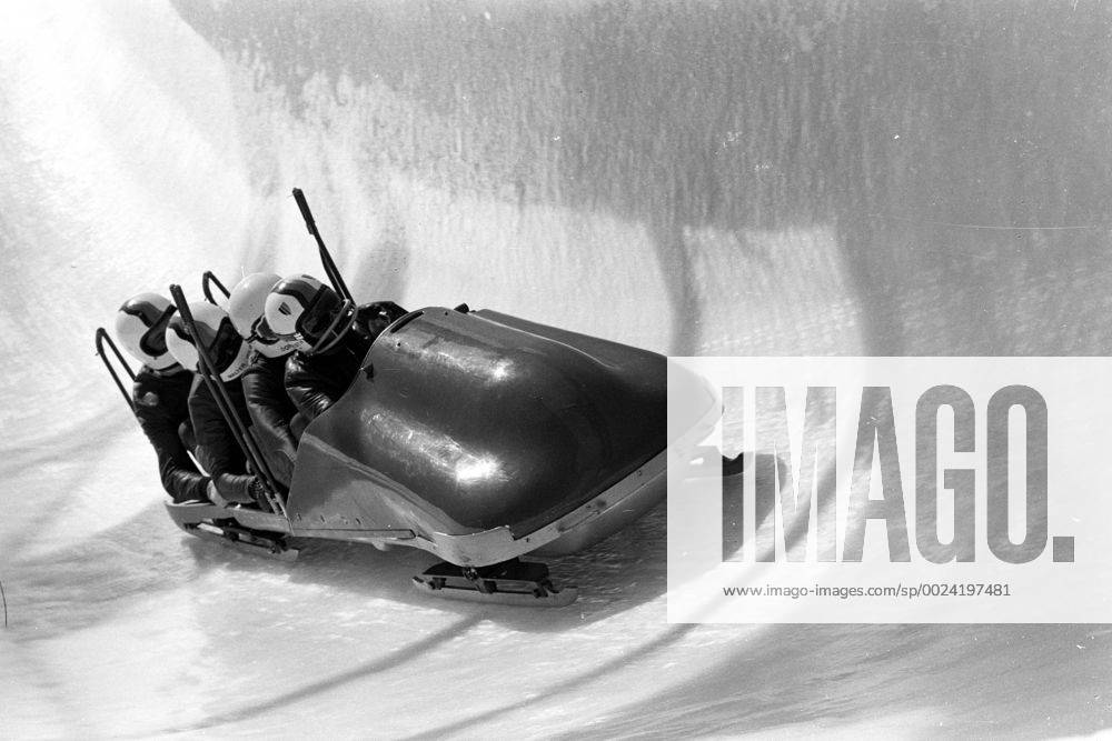 Olympische Spiele 1972 in Sapporo: Viererbob BR Deutschland II mit Horst Floth, Donat Ertel, Walter Gillik, Pepi Bader