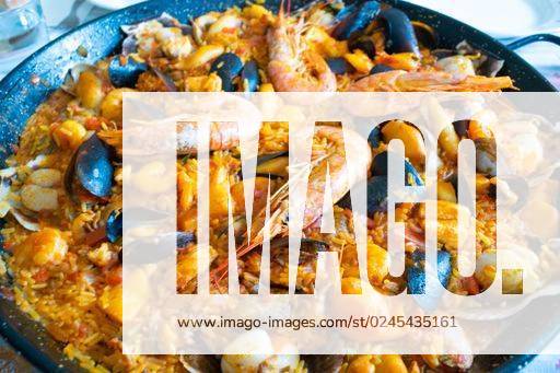 Seafood paella. Typical Spanish dish. Healthy foo *** Meeresfrüchte paella typische spanisch dish gesund foo 2620491