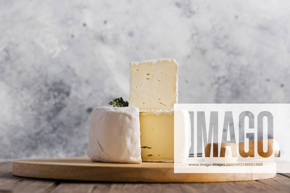 Close-up Camembert Disc, Upper Role